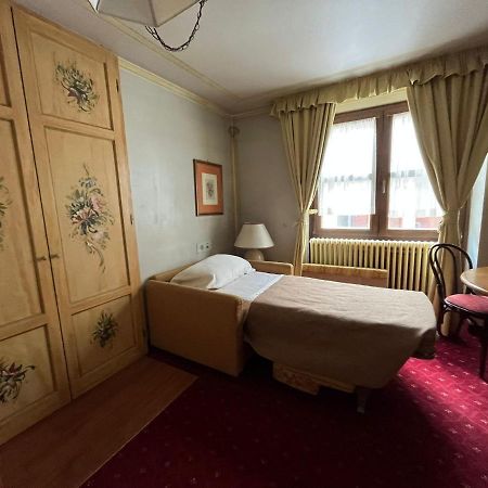 Hotel Posta R.T.A. مادونا دي كامبيليو المظهر الخارجي الصورة