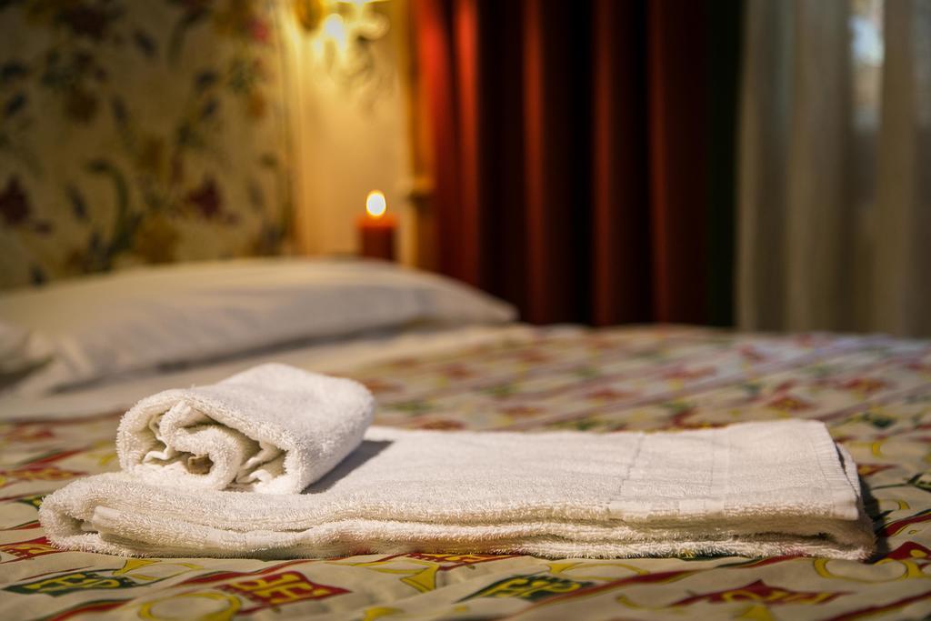 Hotel Posta R.T.A. مادونا دي كامبيليو المظهر الخارجي الصورة